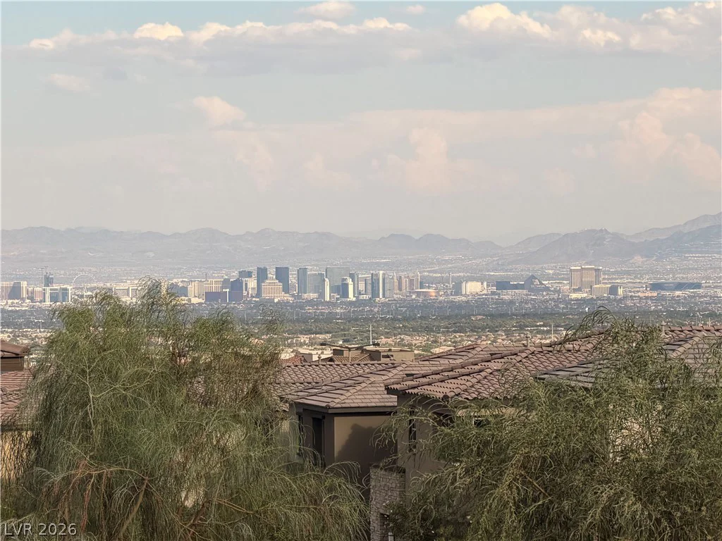 91 Medianoche, Las Vegas, NV 89138