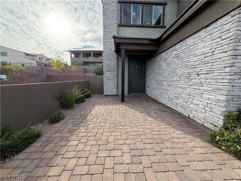 91 Medianoche, Las Vegas, NV 89138