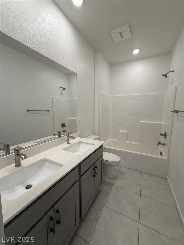 91 Medianoche, Las Vegas, NV 89138