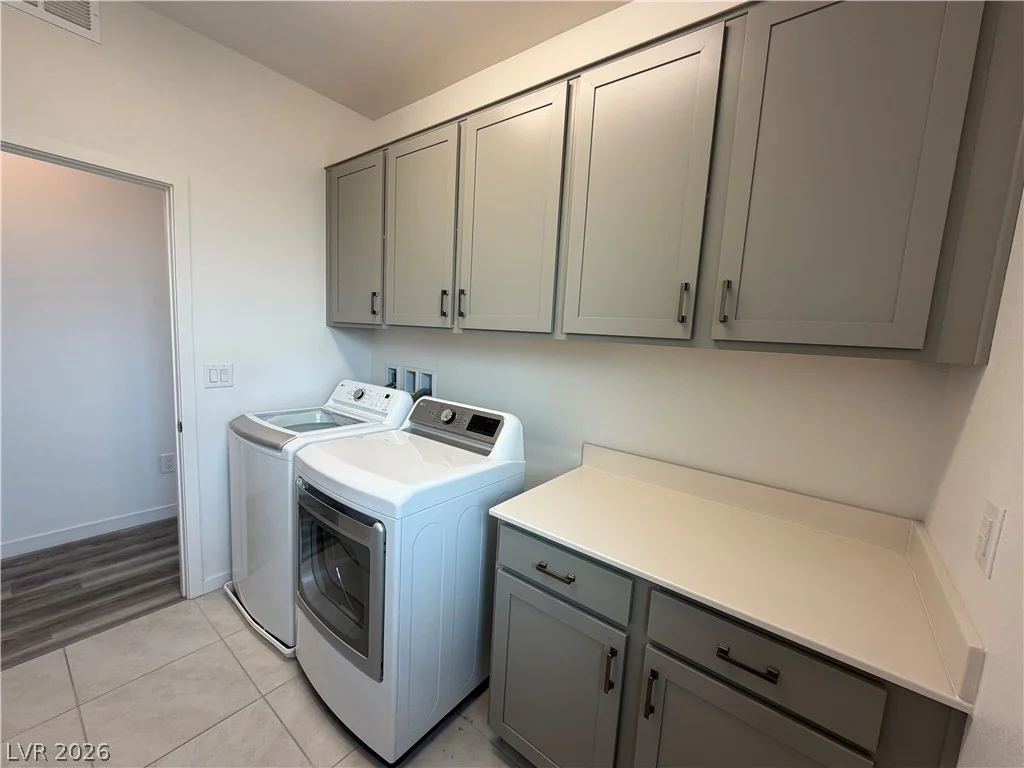 91 Medianoche, Las Vegas, NV 89138