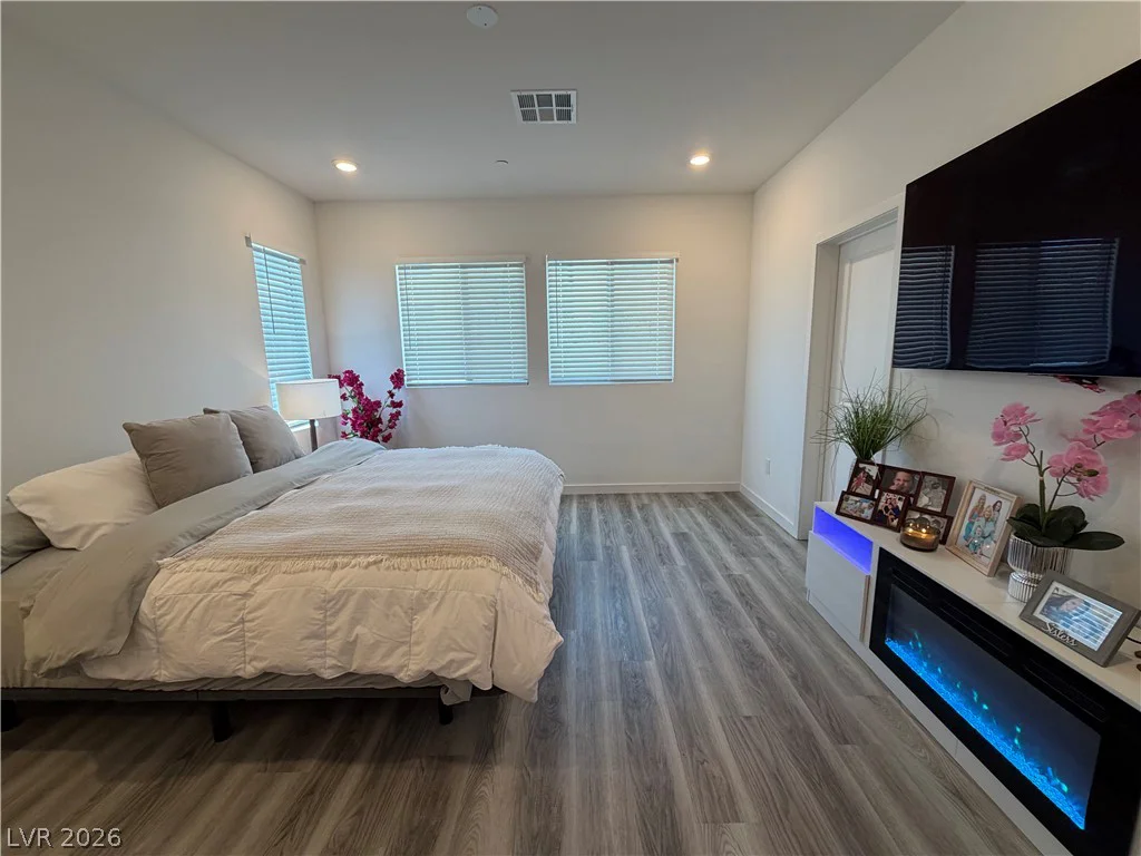 91 Medianoche, Las Vegas, NV 89138
