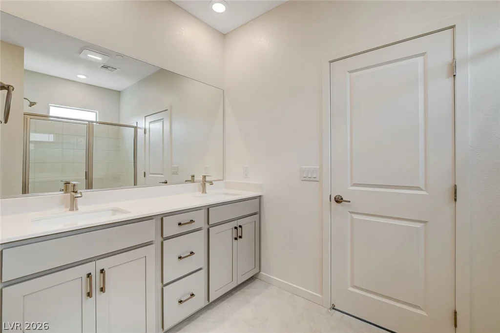 91 Medianoche, Las Vegas, NV 89138