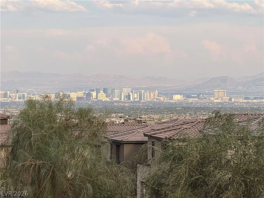 91 Medianoche, Las Vegas, NV 89138