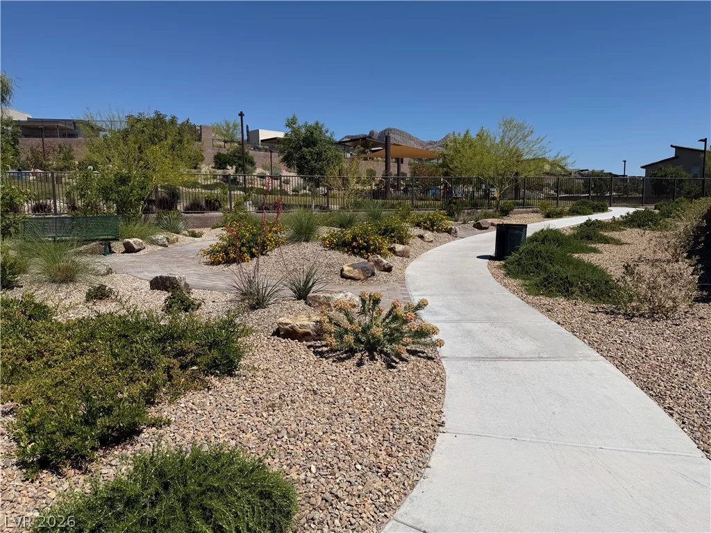 91 Medianoche, Las Vegas, NV 89138