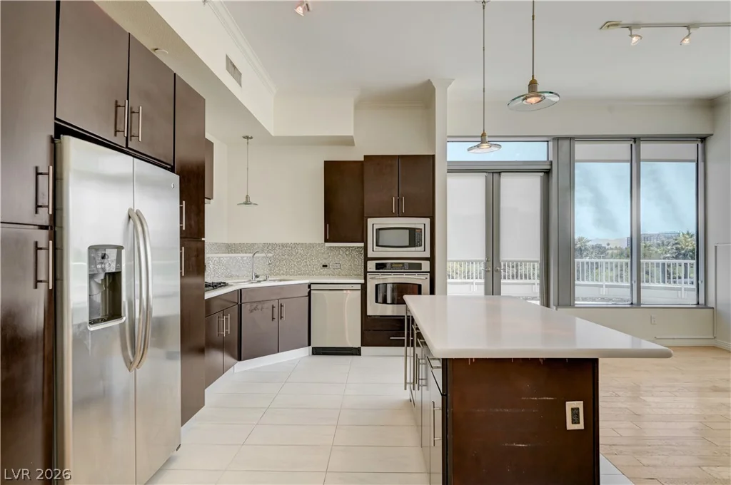 360 Desert Inn, Las Vegas, NV 89109