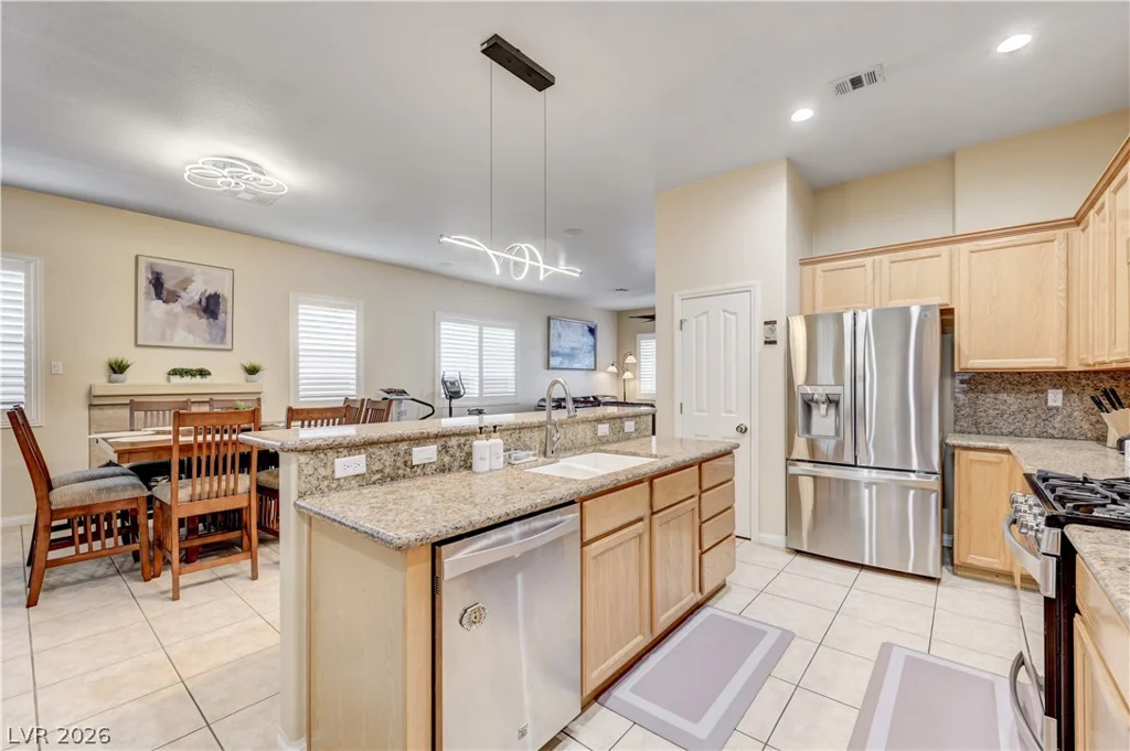 5851 Flight Wing, Las Vegas, NV 89113