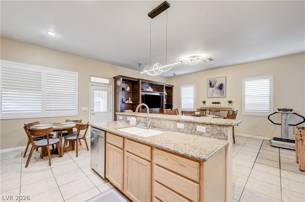 5851 Flight Wing, Las Vegas, NV 89113