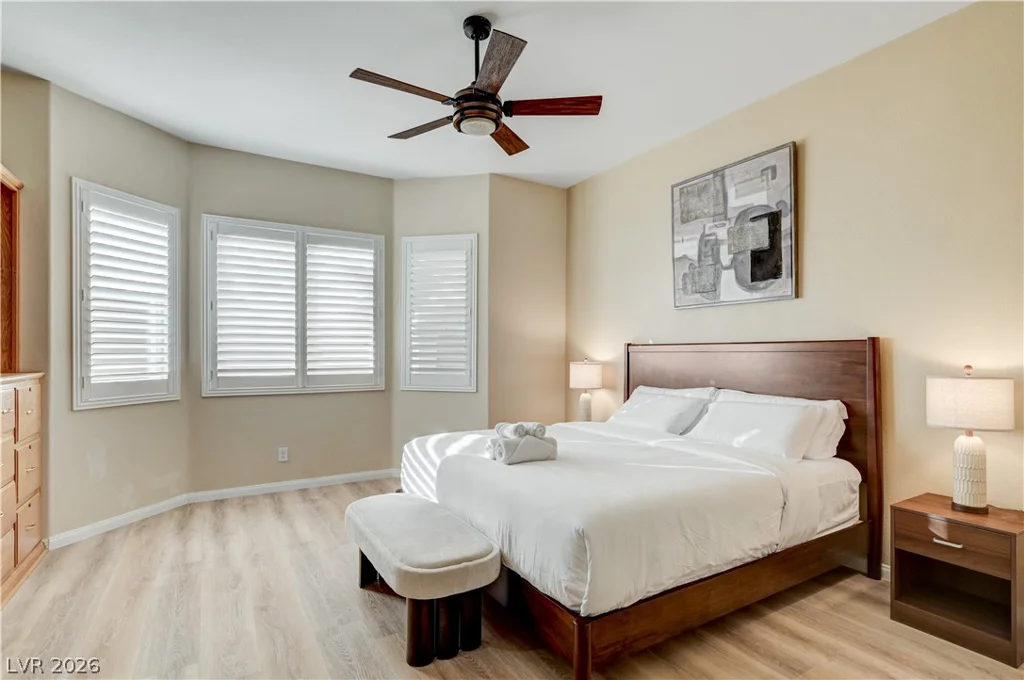5851 Flight Wing, Las Vegas, NV 89113