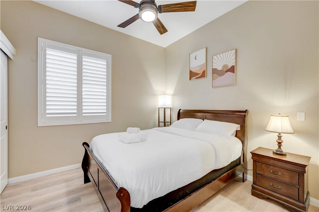 5851 Flight Wing, Las Vegas, NV 89113