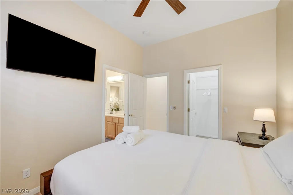 5851 Flight Wing, Las Vegas, NV 89113