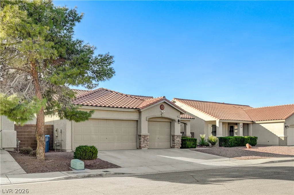 5851 Flight Wing, Las Vegas, NV 89113