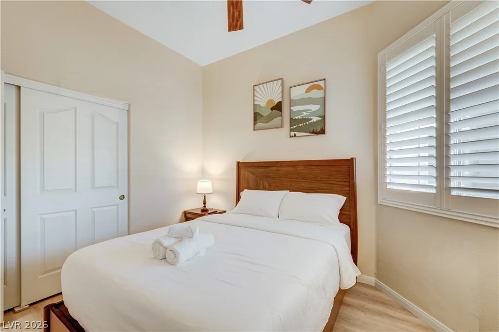 5851 Flight Wing, Las Vegas, NV 89113