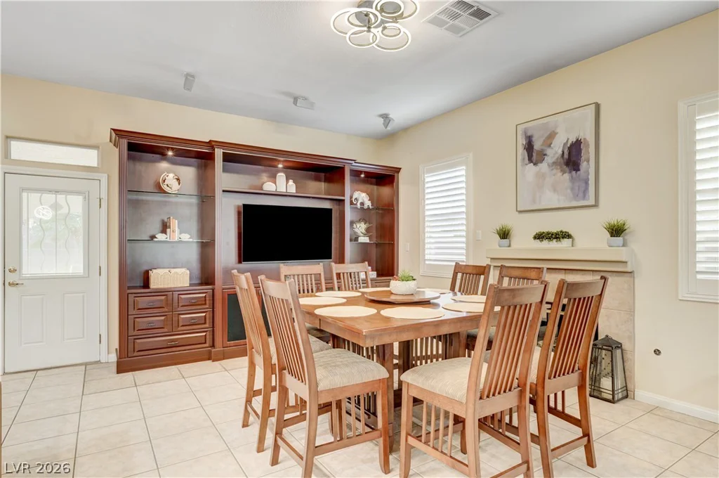 5851 Flight Wing, Las Vegas, NV 89113