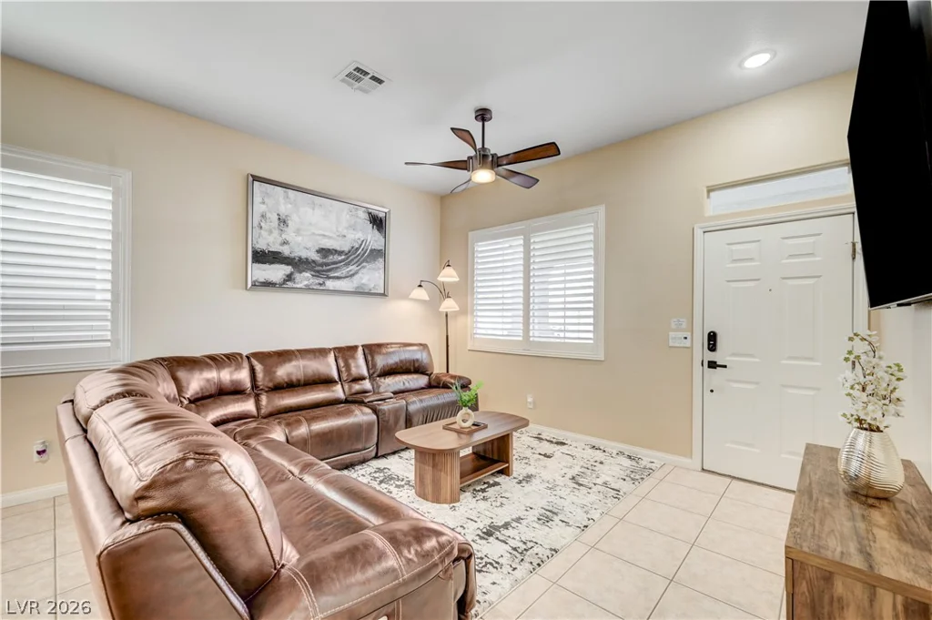 5851 Flight Wing, Las Vegas, NV 89113