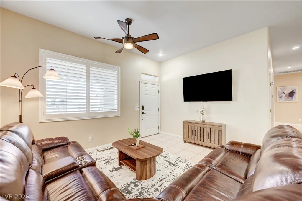 5851 Flight Wing, Las Vegas, NV 89113