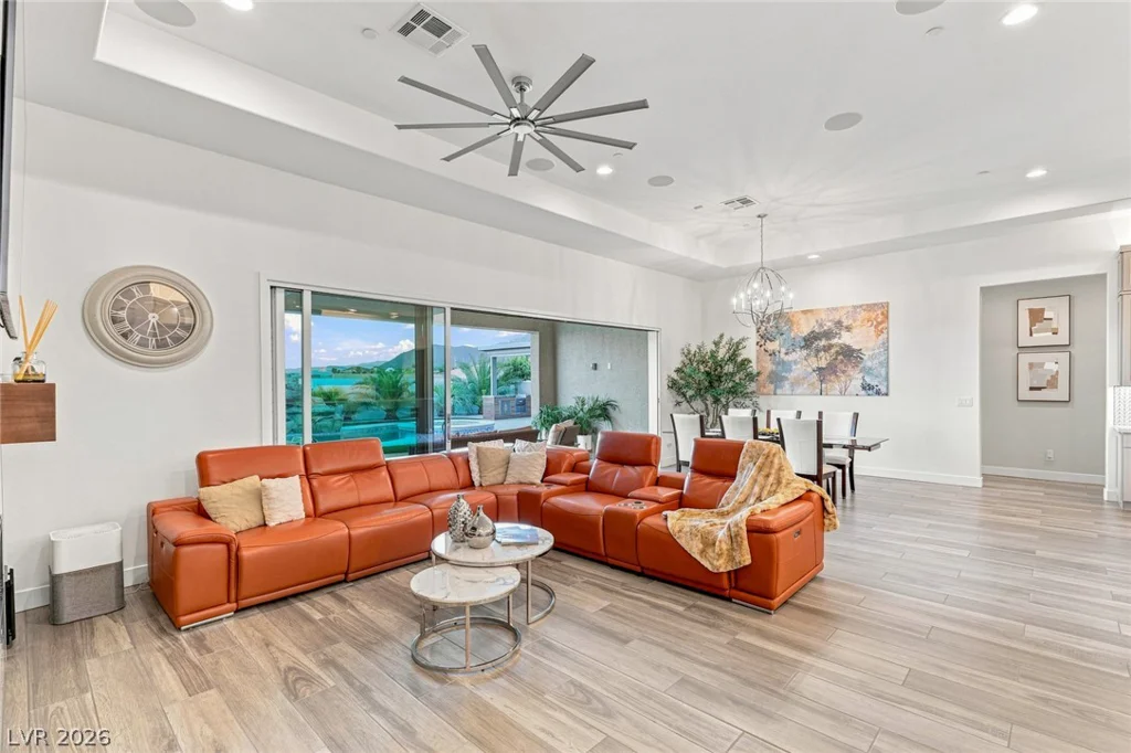 9935 Justin Earl, Las Vegas, NV 89149