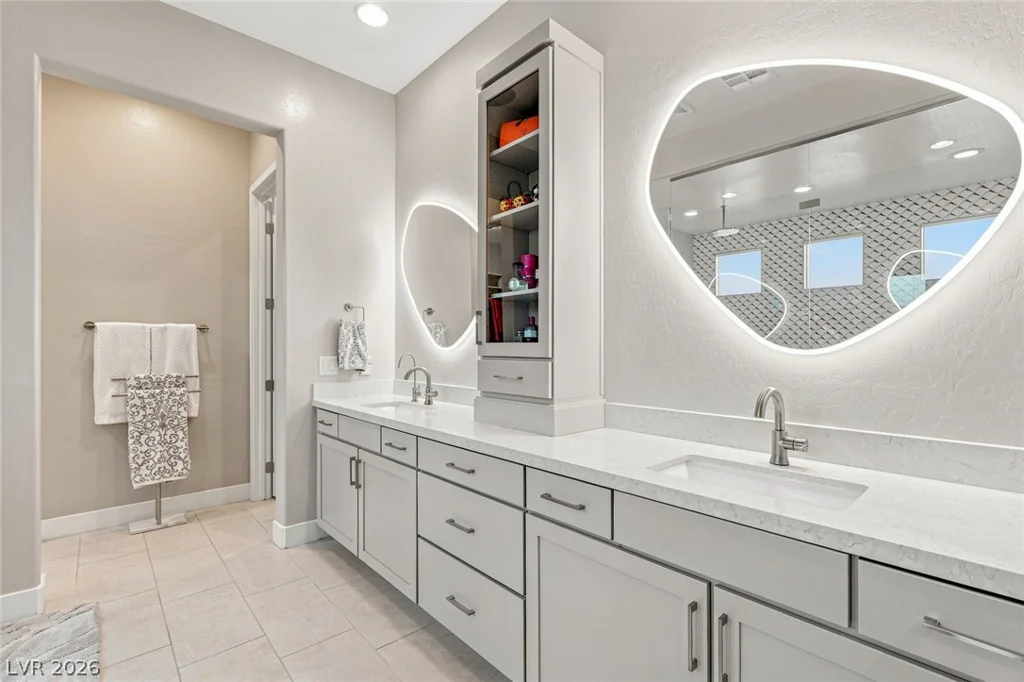 9935 Justin Earl, Las Vegas, NV 89149