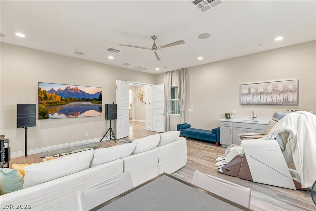 9935 Justin Earl, Las Vegas, NV 89149