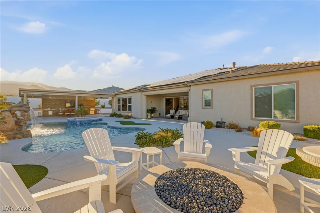 9935 Justin Earl, Las Vegas, NV 89149