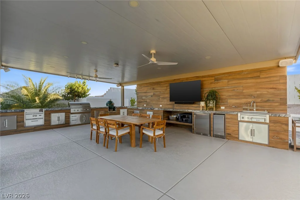 9935 Justin Earl, Las Vegas, NV 89149