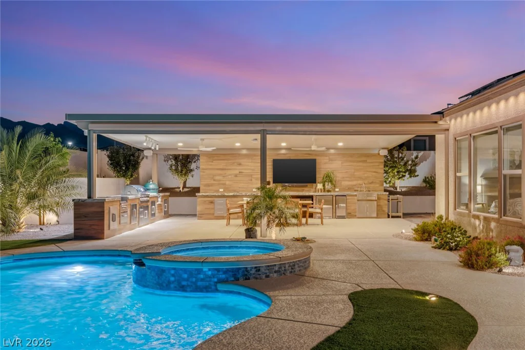 9935 Justin Earl, Las Vegas, NV 89149