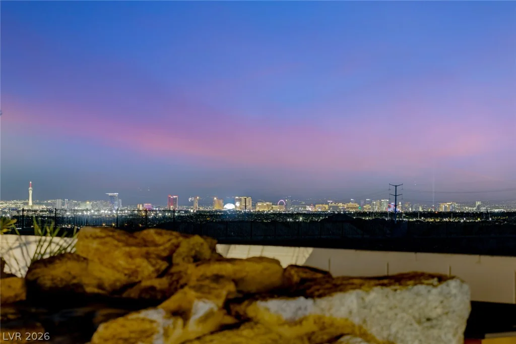 9935 Justin Earl, Las Vegas, NV 89149