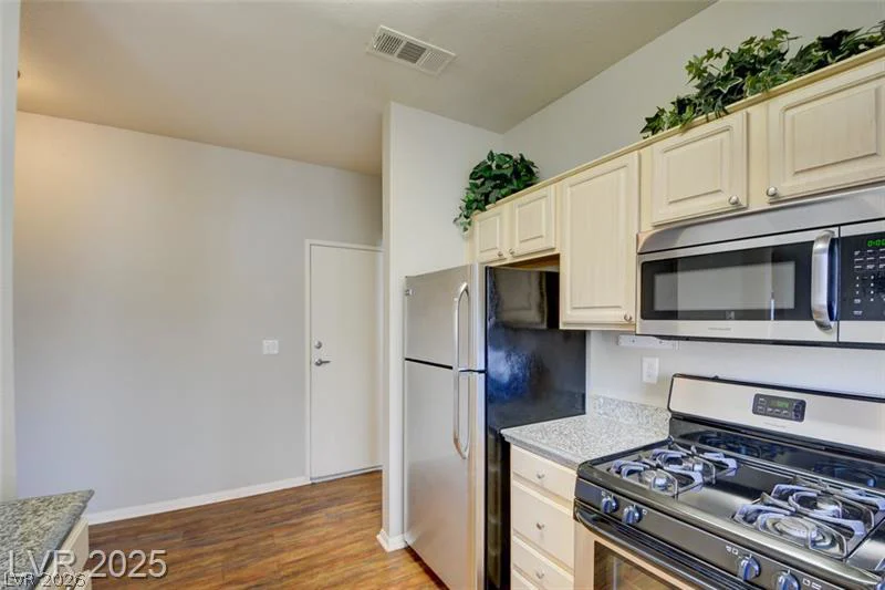 5250 Rainbow, Las Vegas, NV 89118