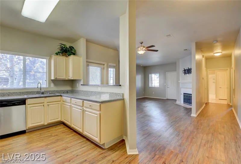 5250 Rainbow, Las Vegas, NV 89118