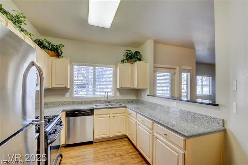 5250 Rainbow, Las Vegas, NV 89118