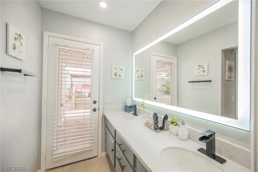 3213 Oyster Bay, Las Vegas, NV 89117
