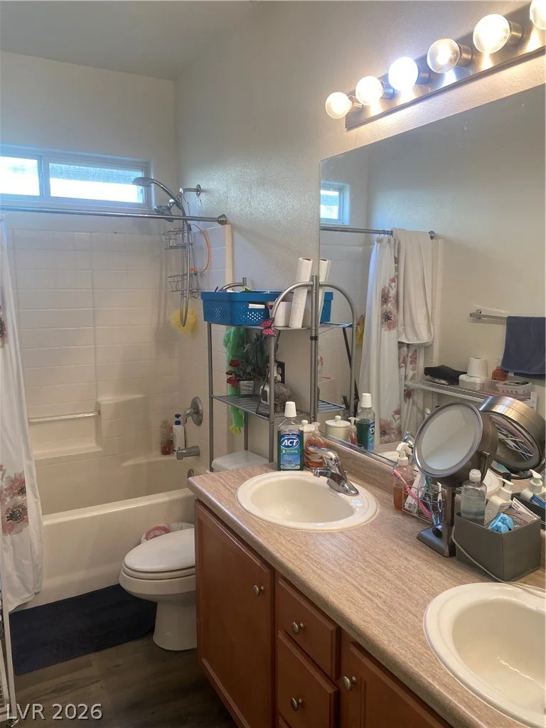 8913 Cambridge Glen, Las Vegas, NV 89149