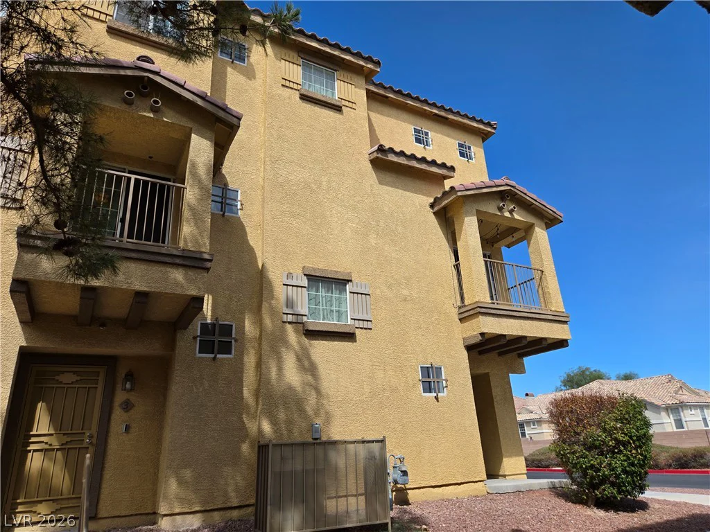 5935 Nuevo Leon, North Las Vegas, NV 89031