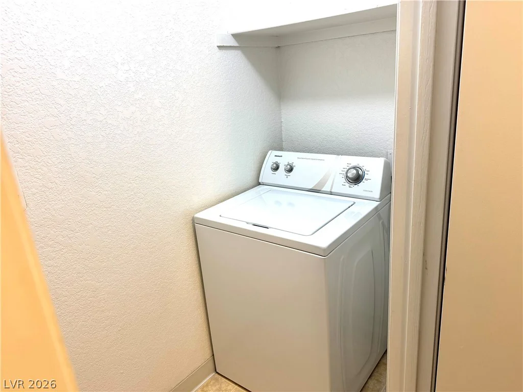221 Mission Newport, Las Vegas, NV 89107
