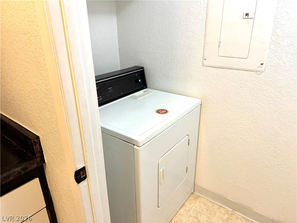 221 Mission Newport, Las Vegas, NV 89107