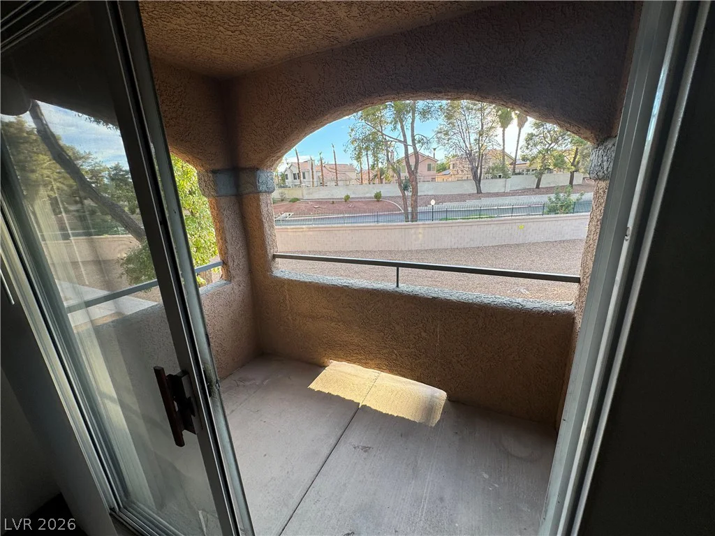 221 Mission Newport, Las Vegas, NV 89107