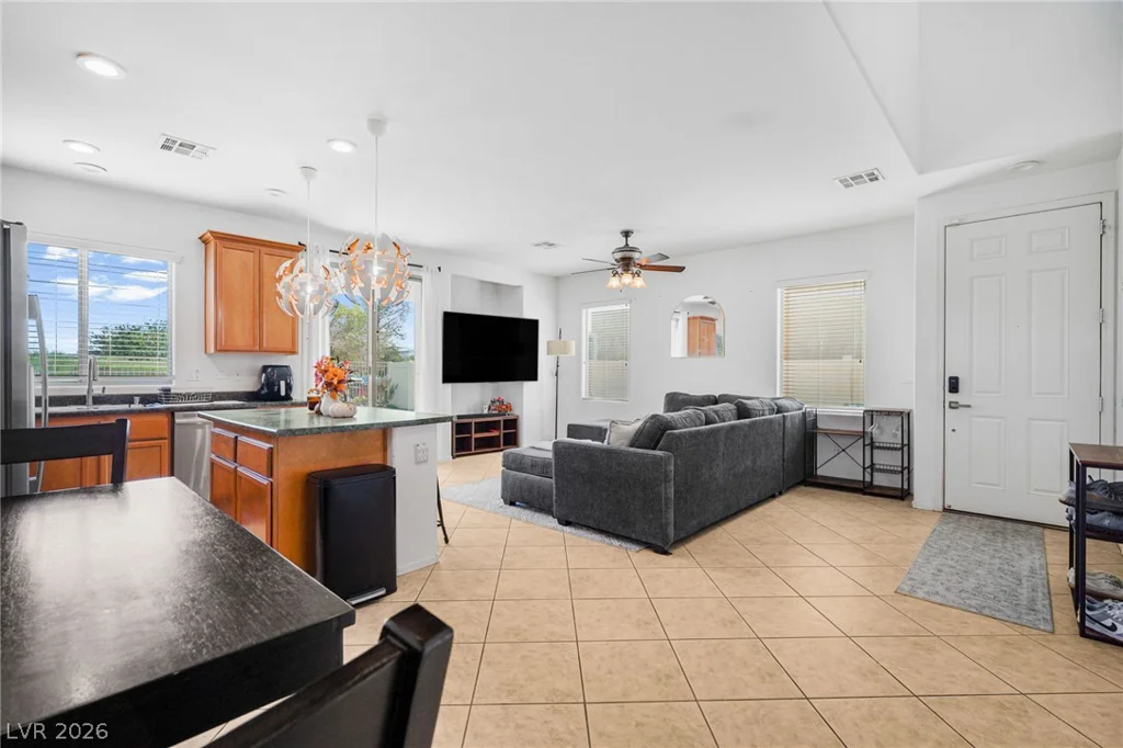 5552 Overlook Valley, North Las Vegas, NV 89081