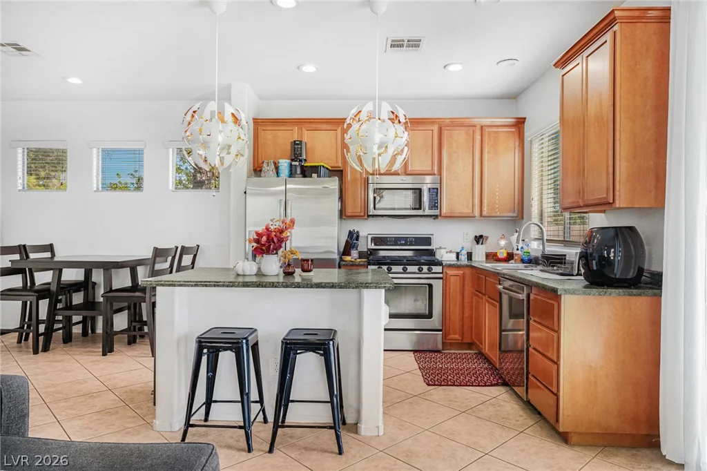 5552 Overlook Valley, North Las Vegas, NV 89081