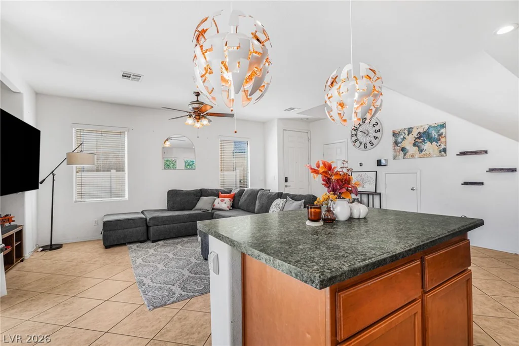 5552 Overlook Valley, North Las Vegas, NV 89081