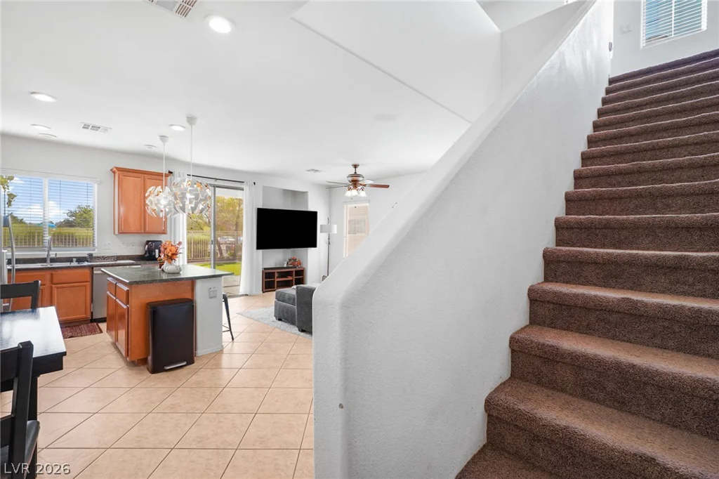 5552 Overlook Valley, North Las Vegas, NV 89081