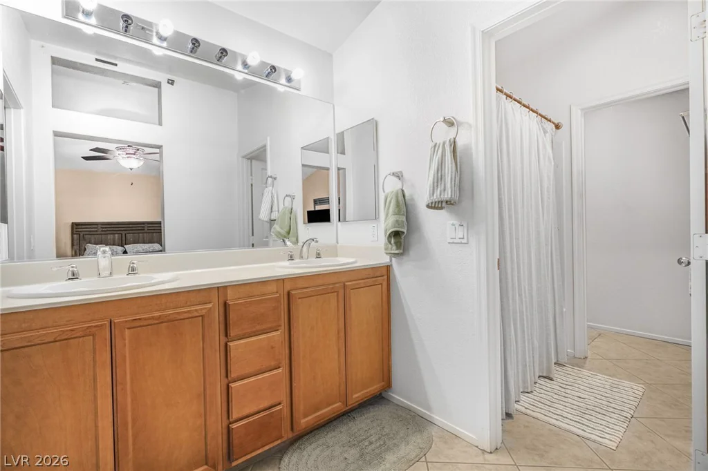 5552 Overlook Valley, North Las Vegas, NV 89081