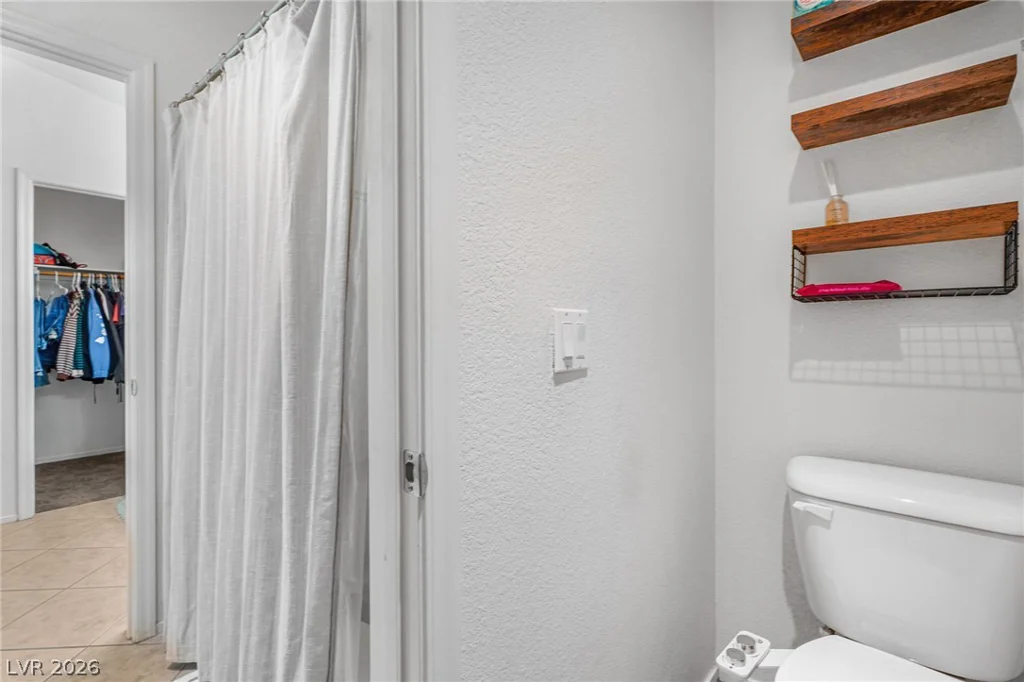 5552 Overlook Valley, North Las Vegas, NV 89081