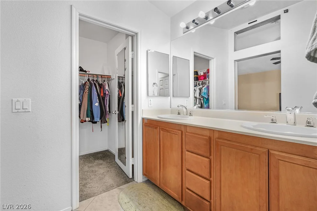 5552 Overlook Valley, North Las Vegas, NV 89081