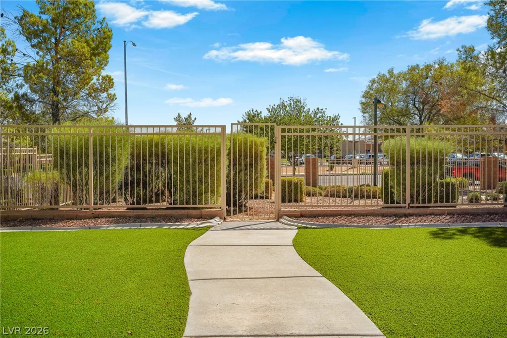 5552 Overlook Valley, North Las Vegas, NV 89081