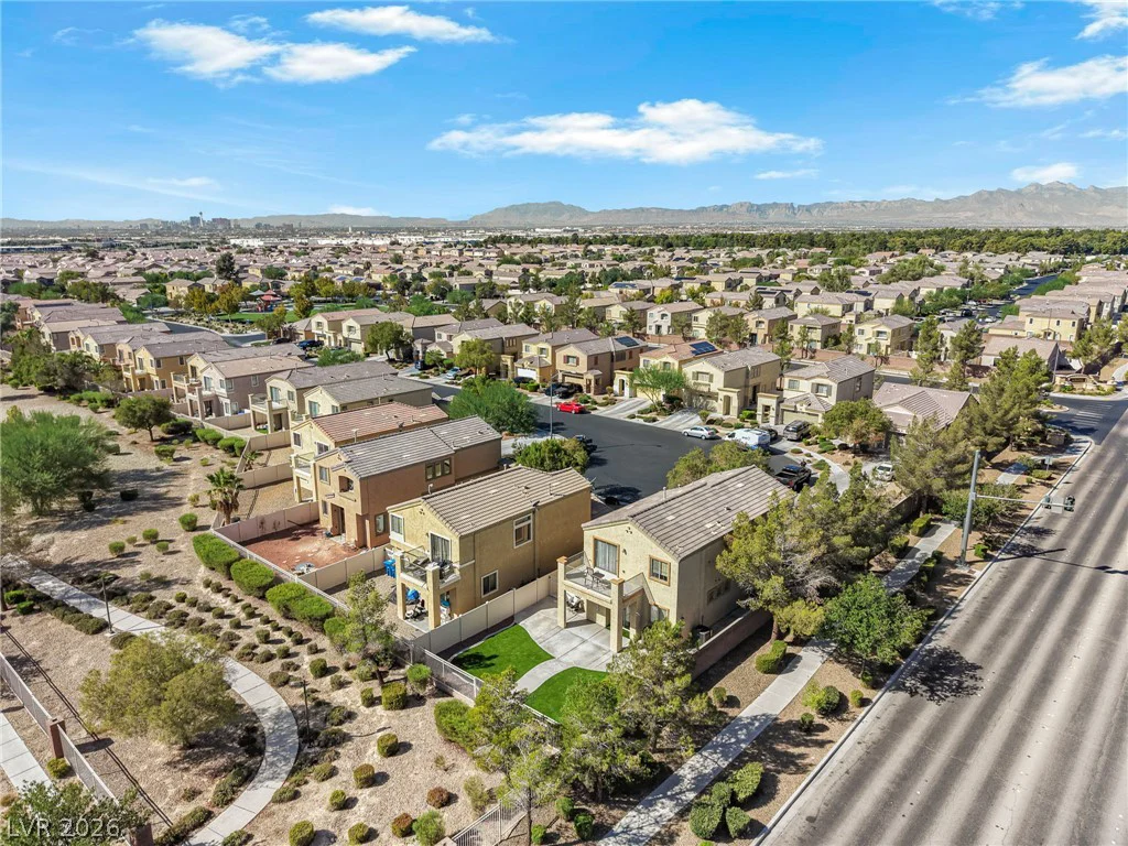 5552 Overlook Valley, North Las Vegas, NV 89081
