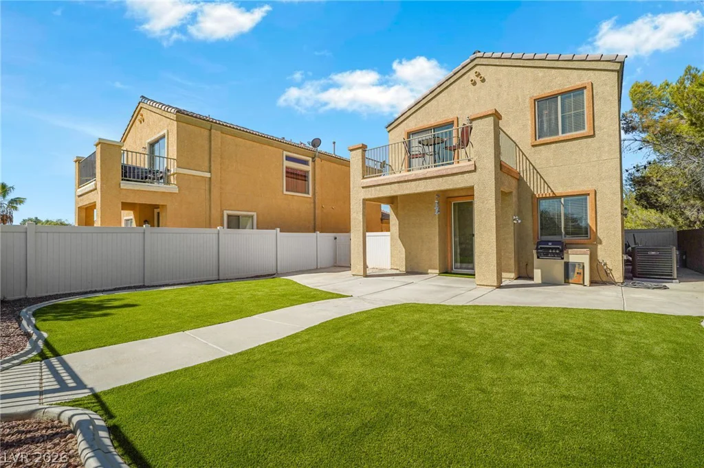 5552 Overlook Valley, North Las Vegas, NV 89081