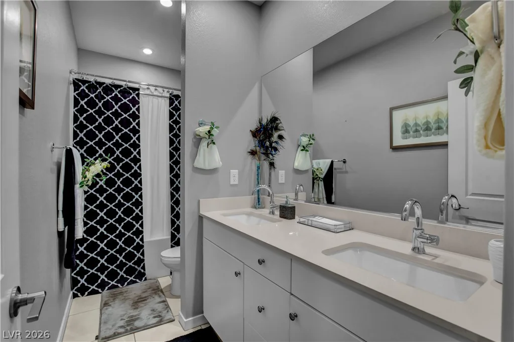 6834 Moorland, North Las Vegas, NV 89084