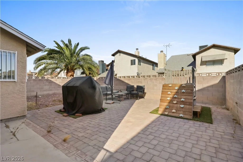 3910 Gulliver, Las Vegas, NV 89115