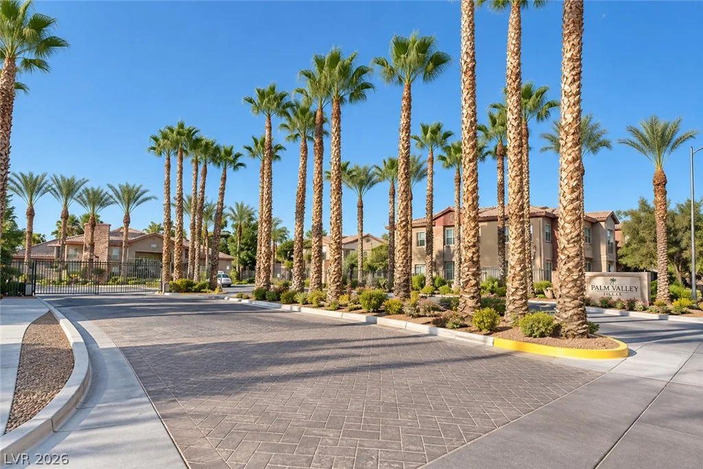 8000 Badura, Las Vegas, NV 89113