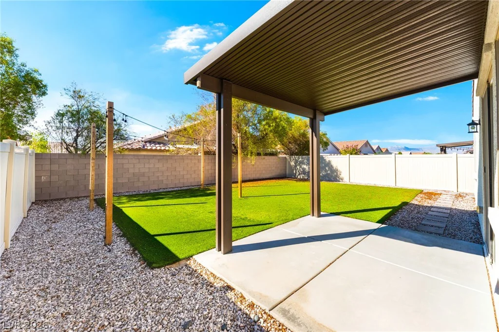 2627 Dollison, North Las Vegas, NV 89081