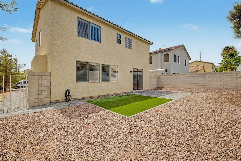 10116 Whitney Falls, Las Vegas, NV 89148
